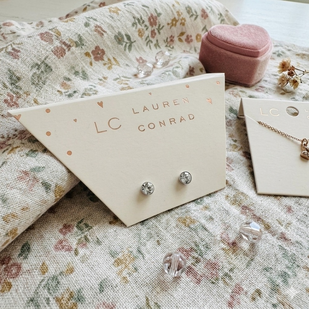 LC Lauren Conrad Silver Crystal Stud Earrings 🤍